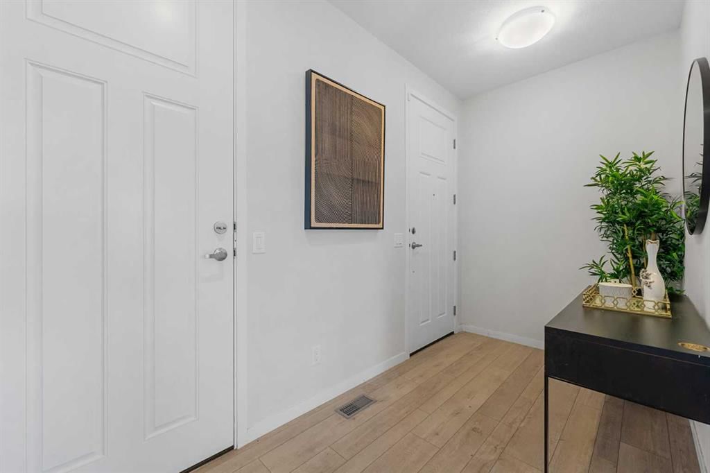 261 Herron Mews NE, Calgary — photo 4 of 50