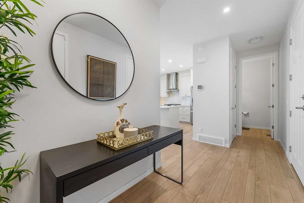 261 Herron Mews NE, Calgary — photo 5 of 50