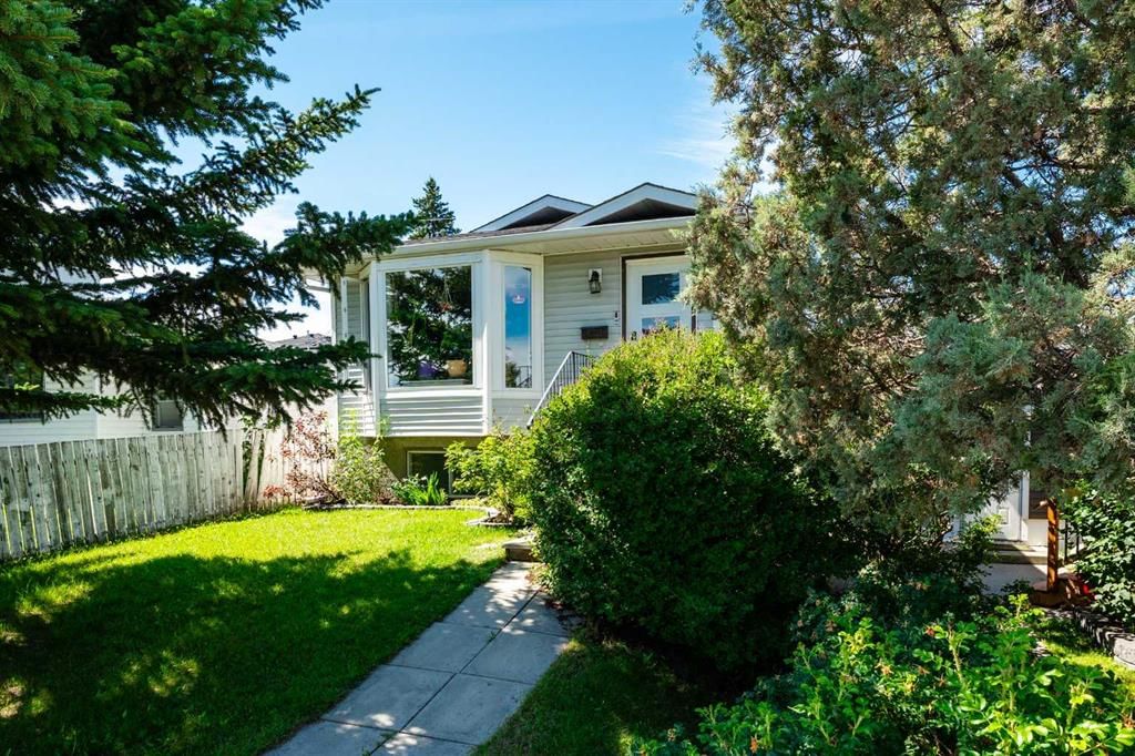 4635 70 Street NW, Calgary — main listing photo