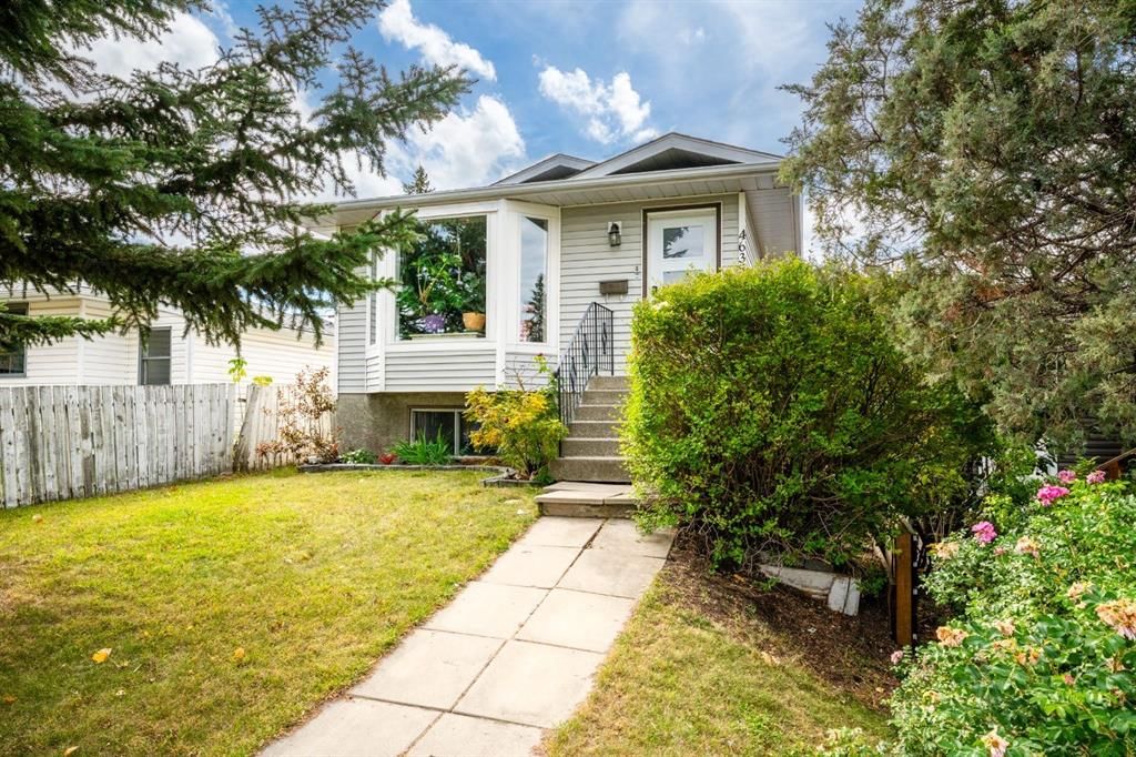 4635 70 Street NW, Calgary — photo 3 of 41