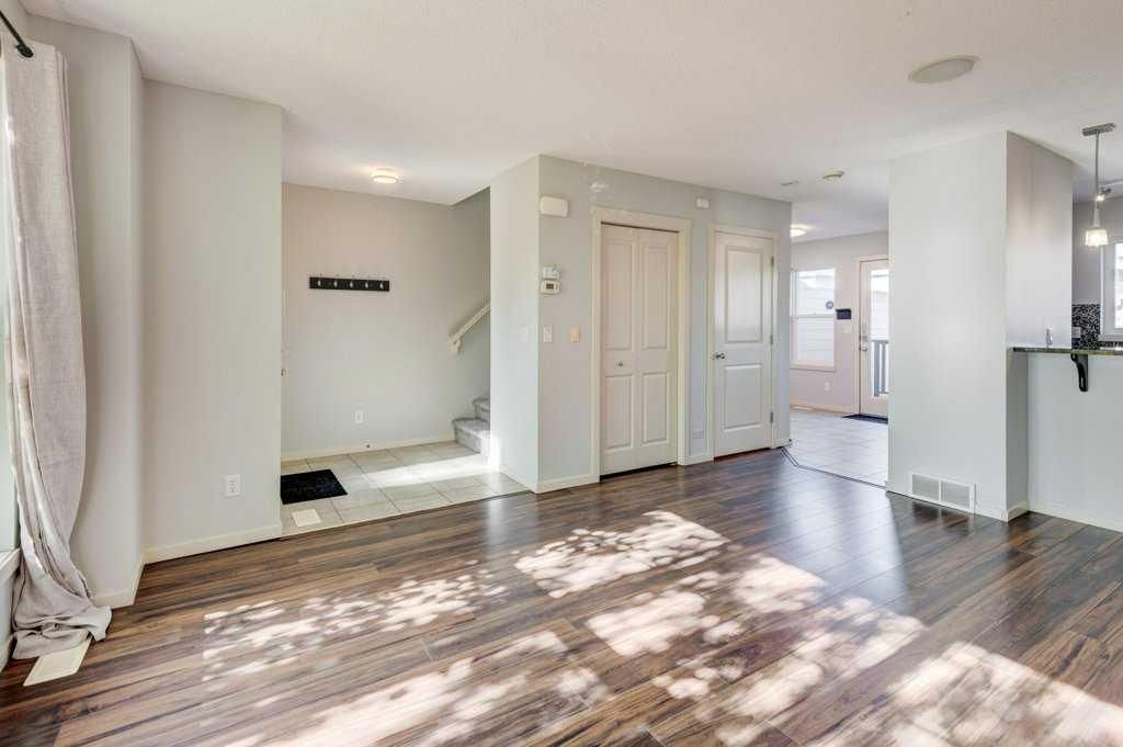 176 Walden Drive SE, Calgary — photo 3 of 44