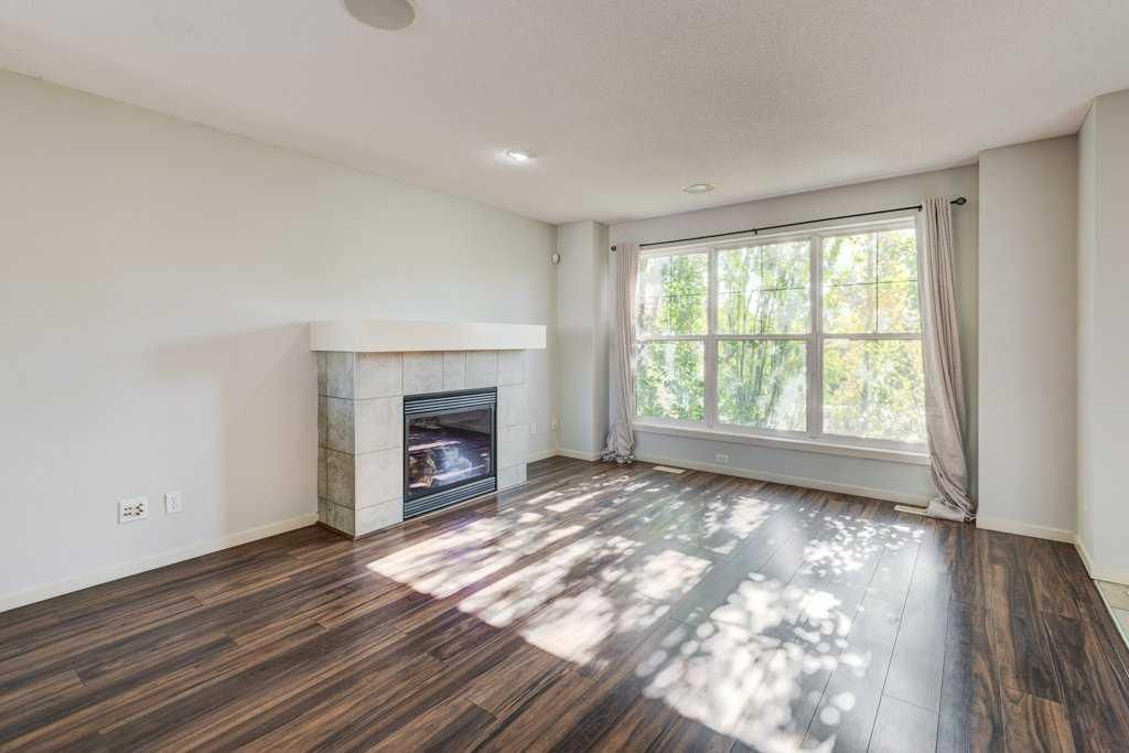 176 Walden Drive SE, Calgary — photo 5 of 44