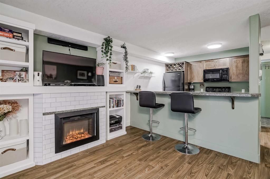 208, 355 5 Avenue NE, Calgary — main listing photo