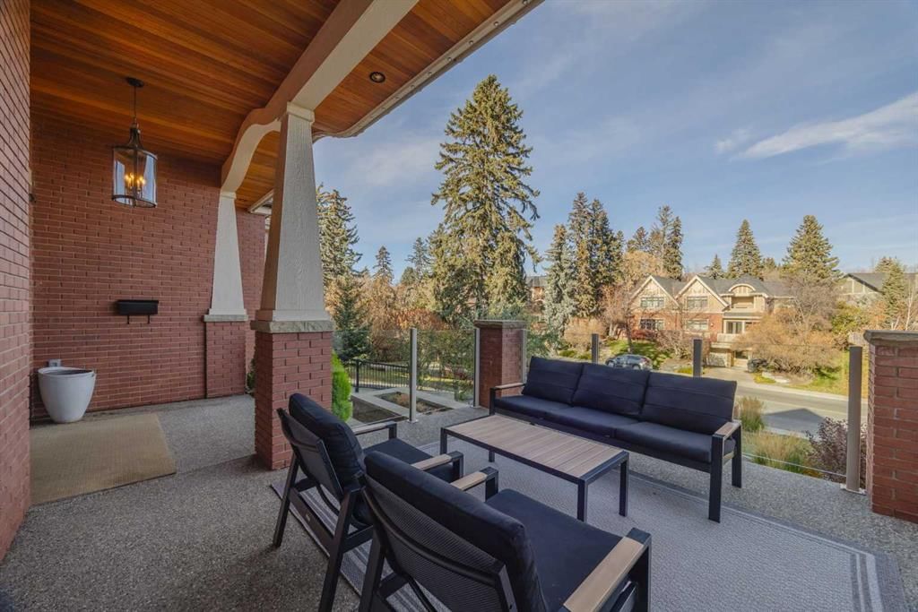1213 Premier Way SW, Calgary — photo 3 of 40