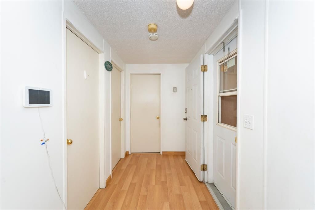 69 Burroughs Place NE, Calgary — photo 4 of 23