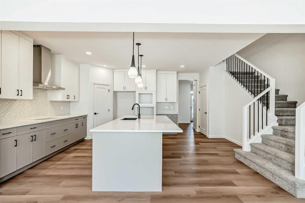 33 Royston Grove NW, Calgary — main listing photo