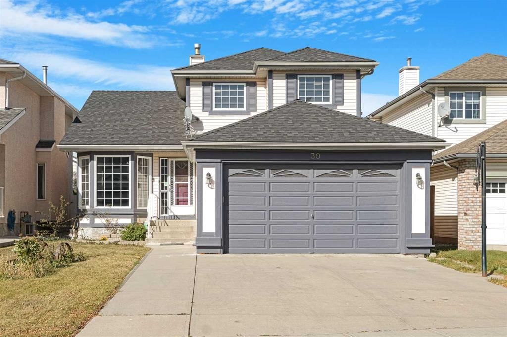 30 Hidden Circle NW, Calgary — main listing photo
