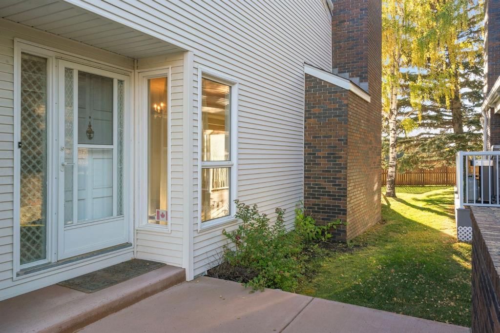 23, 275 Woodridge Drive SW, Calgary — photo 2 of 50