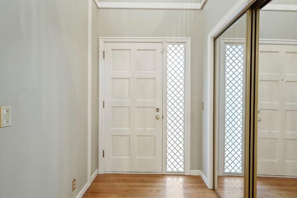 23, 275 Woodridge Drive SW, Calgary — photo 3 of 50