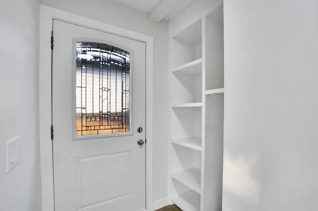 3038 Dover Road SE, Calgary — photo 3 of 29