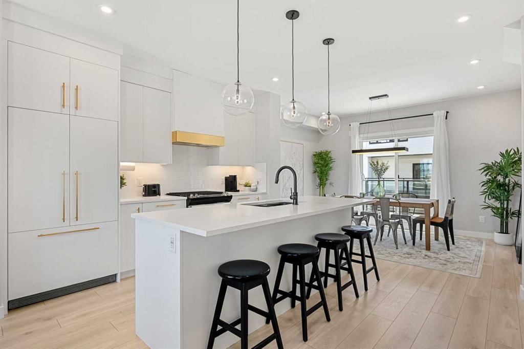 8149 8 Avenue SW, Calgary — photo 4 of 50