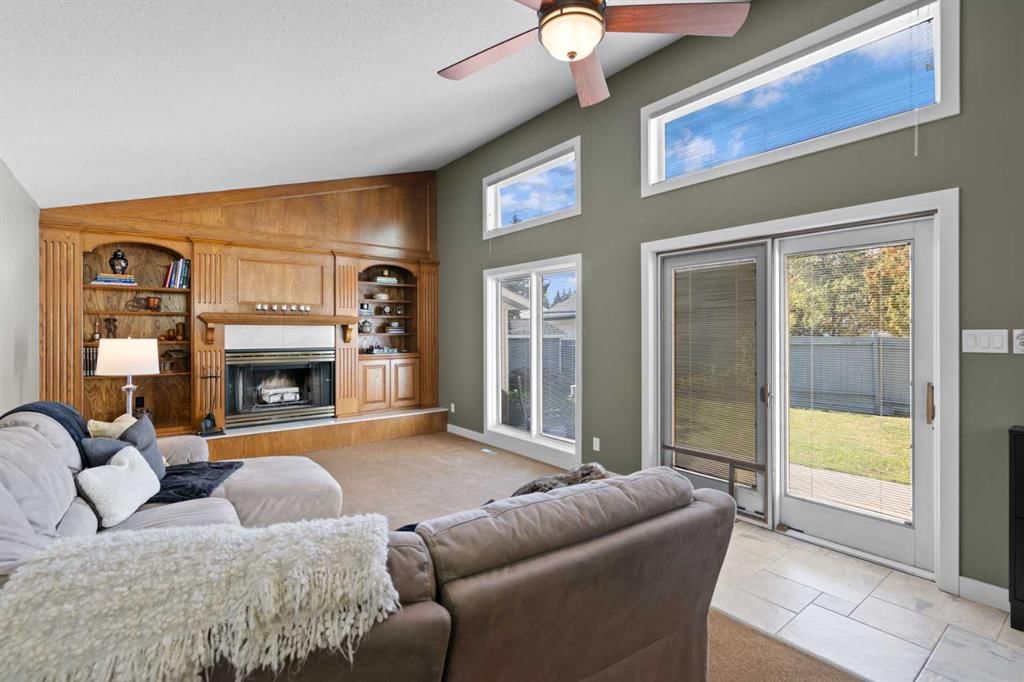 1147 Lake Huron Crescent SE, Calgary — photo 5 of 43