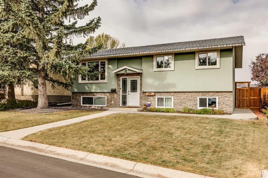 108 Beaconsfield Rise NW, Calgary — photo 2 of 31