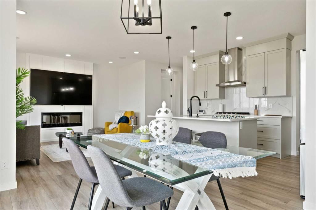 44 Magnolia Crescent SE, Calgary — main listing photo