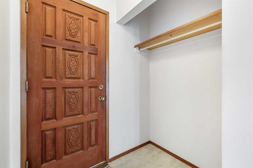 503 Murray Place NE, Calgary — photo 3 of 43