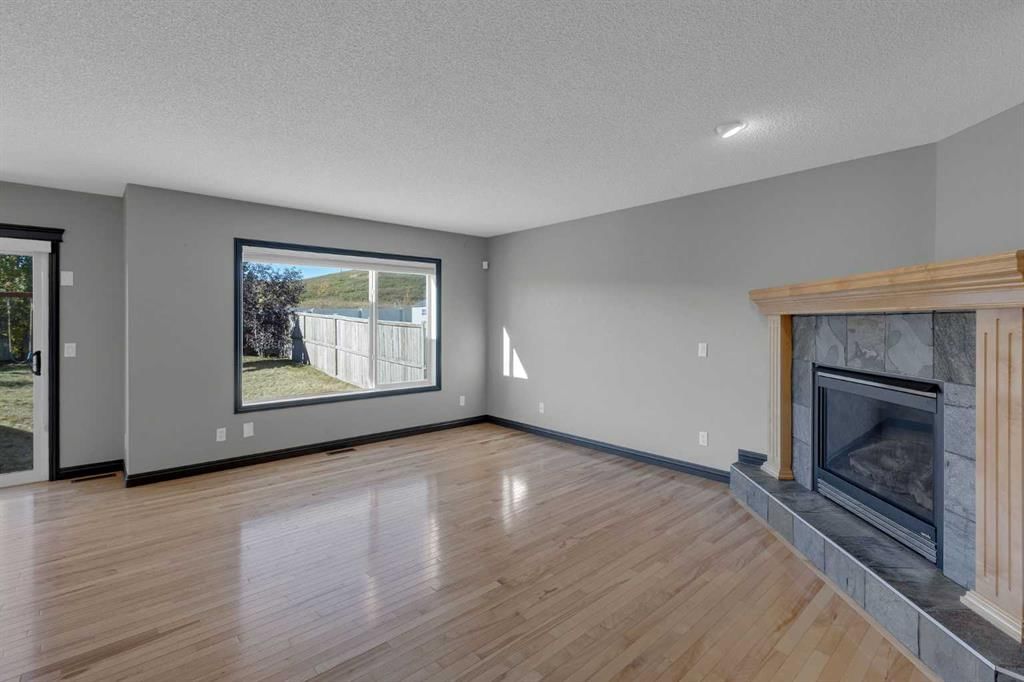 368 Kincora Drive NW, Calgary — photo 5 of 32