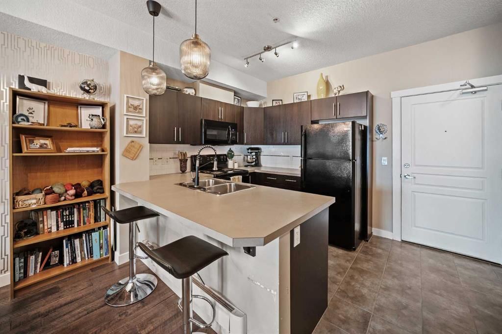 115, 2300 Evanston Square NW, Calgary — photo 3 of 33