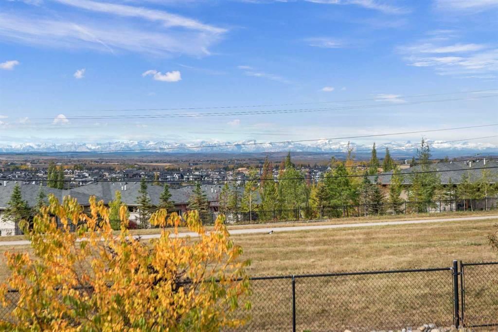 72 Tuscany Ridge Crescent NW, Calgary — main listing photo