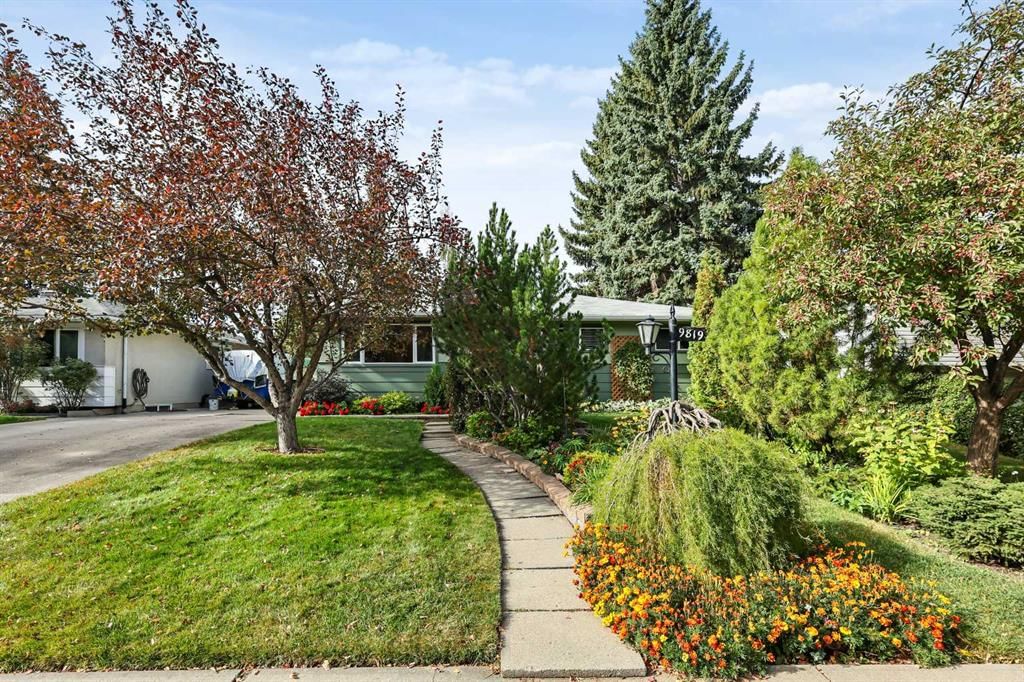 9819 Austin Road SE, Calgary — photo 2 of 46