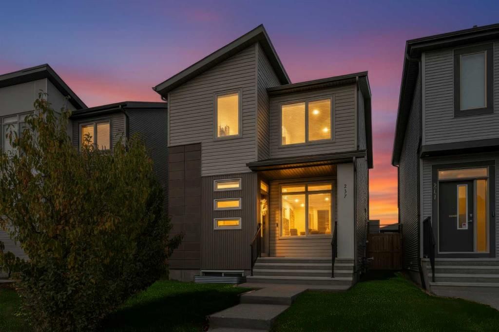 237 Walden Parade SE, Calgary — photo 2 of 35