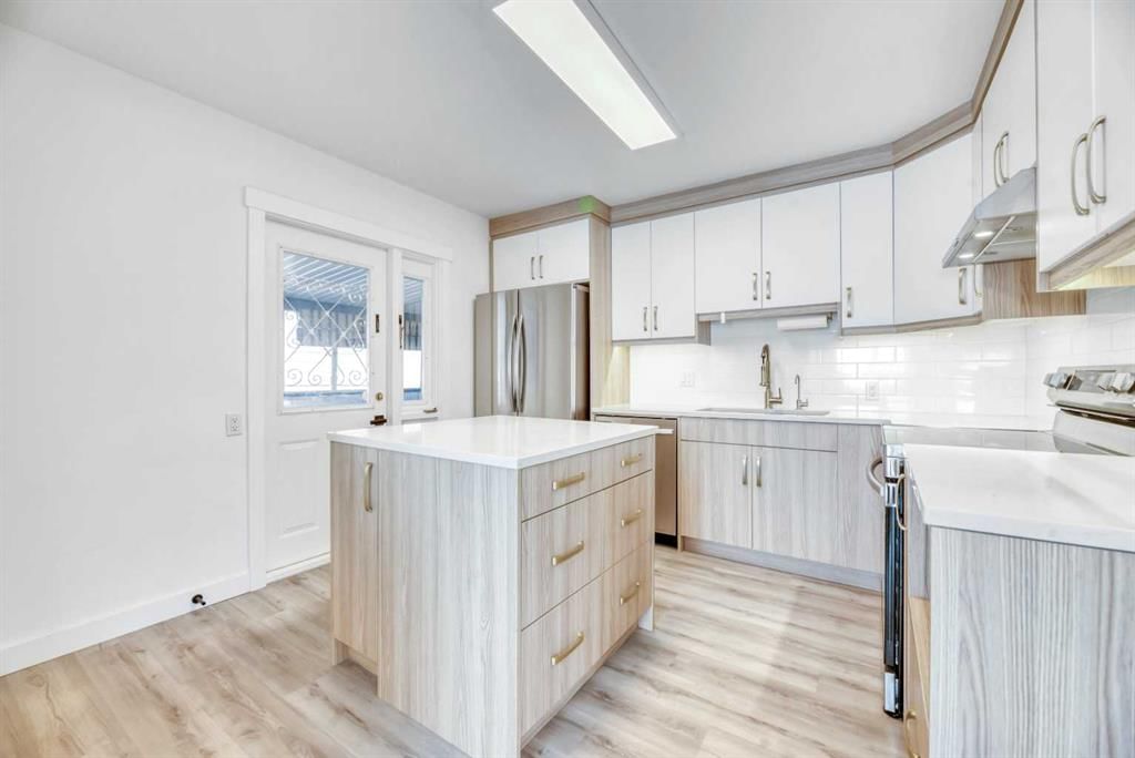 7207 7 Street SW, Calgary — photo 2 of 30