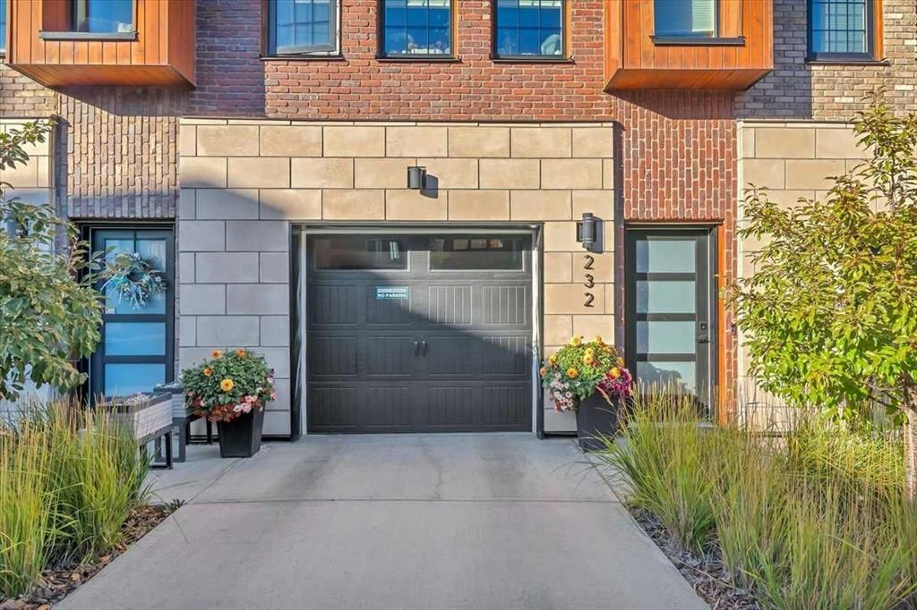 232, 81 Greenbriar Place NW, Calgary — photo 5 of 33