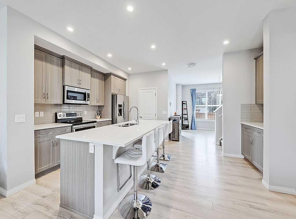 588 Evanston Link NW, Calgary — photo 4 of 36