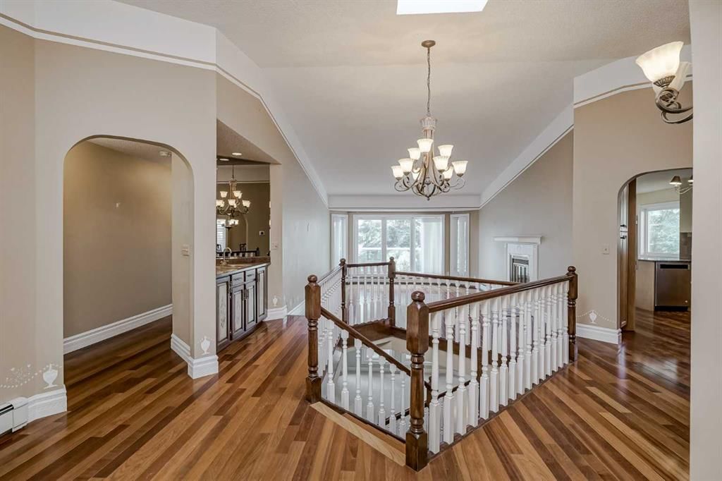 119 Hawkview Manor Place NW, Calgary — photo 5 of 47