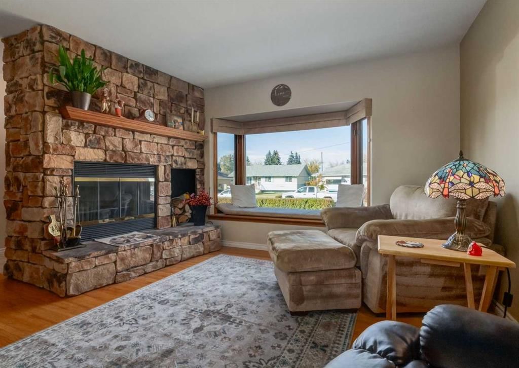 4611 Fortune Road SE, Calgary — photo 3 of 22