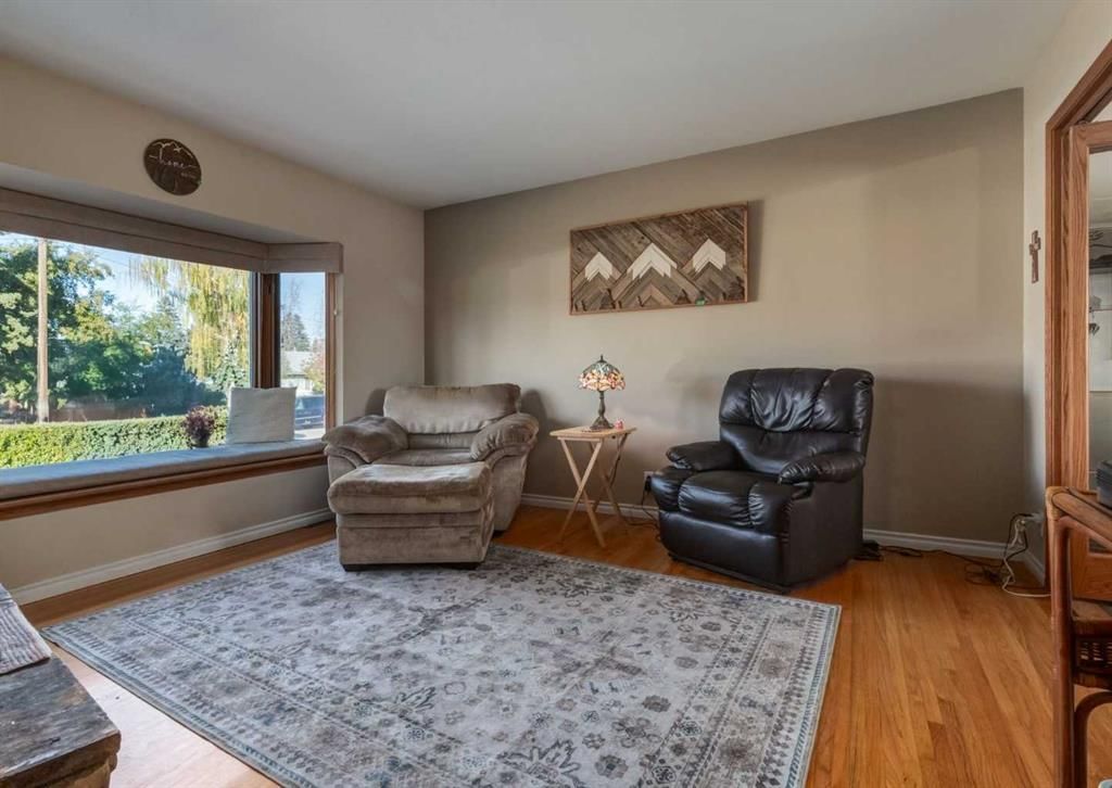 4611 Fortune Road SE, Calgary — photo 4 of 22