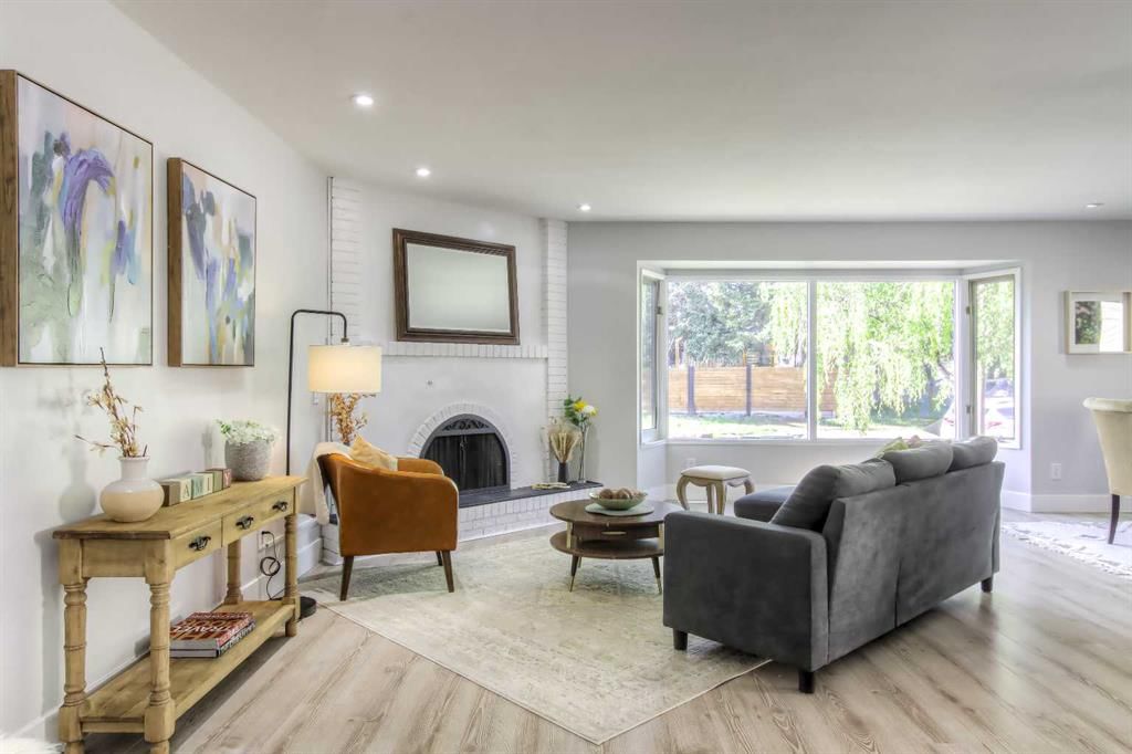 511 Cedarille Crescent SW, Calgary — main listing photo