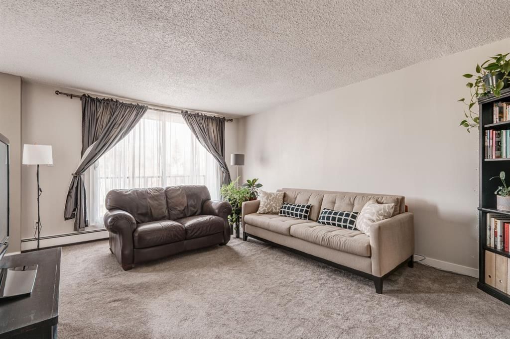 403, 310 4 Avenue NE, Calgary — photo 3 of 23