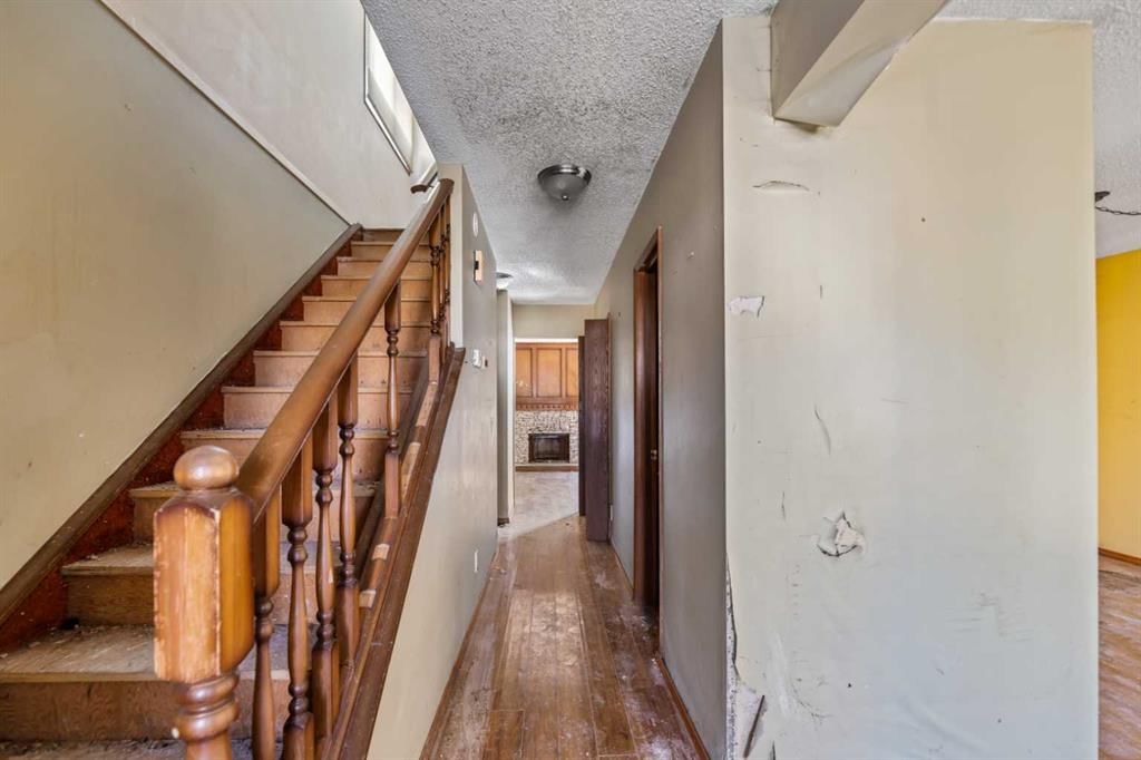 83 Templegreen Drive NE, Calgary — photo 3 of 23