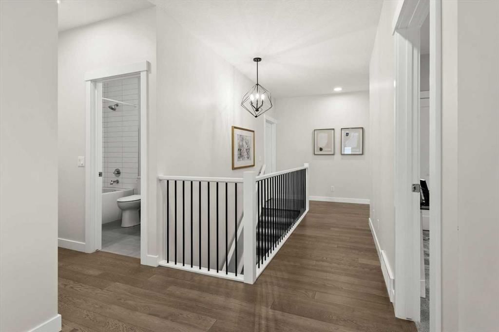 99 Sierra Morena Manor SW, Calgary — photo 4 of 38