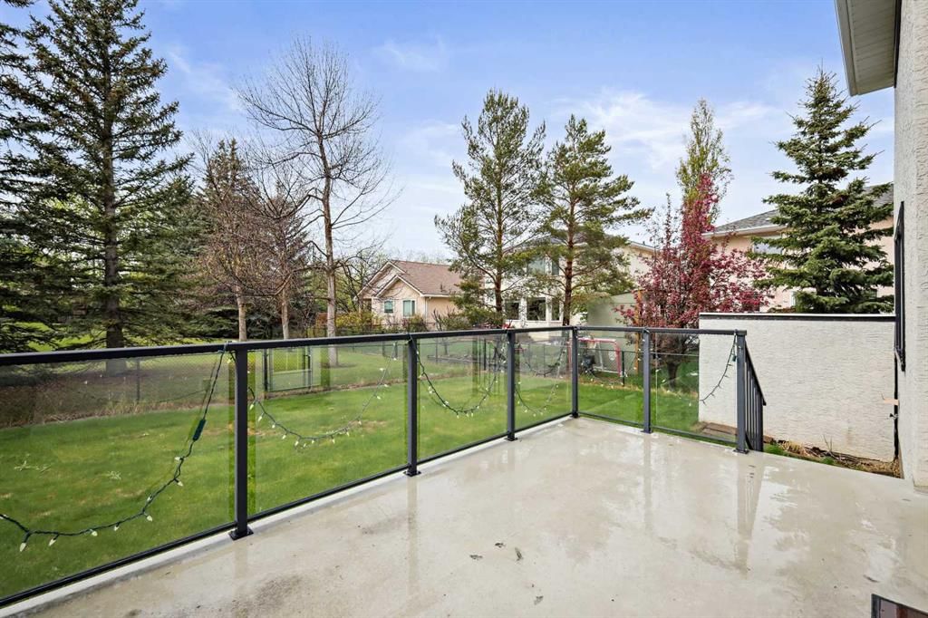 26 Hamptons Grove NW, Calgary — photo 2 of 46