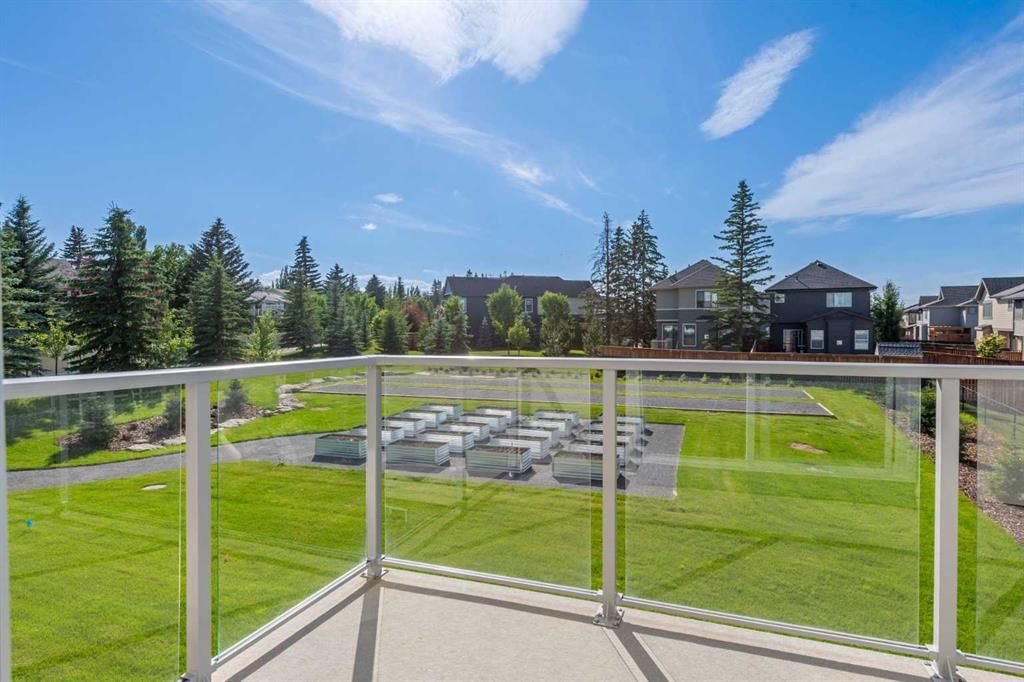 507 Shawnee Square SW, Calgary — photo 3 of 42
