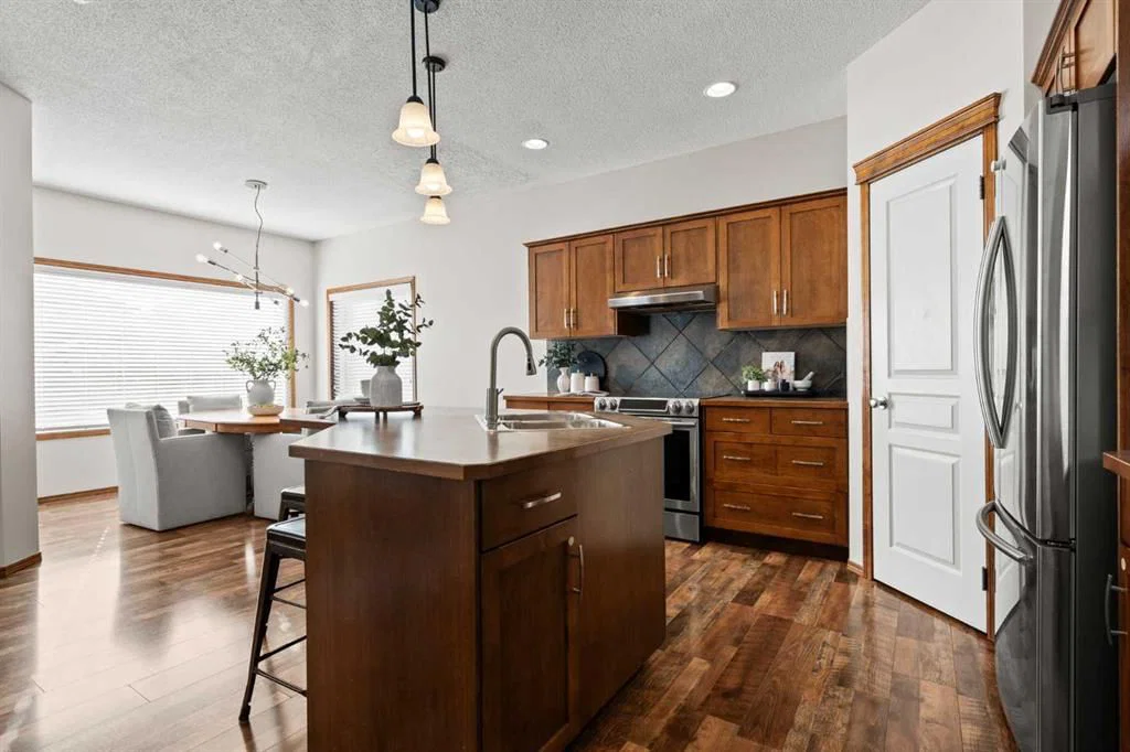 169 Elgin Manor SE, Calgary — photo 5 of 49