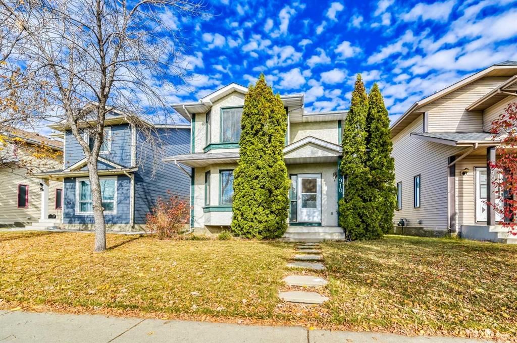 910 Erin Woods Drive SE, Calgary — photo 2 of 33