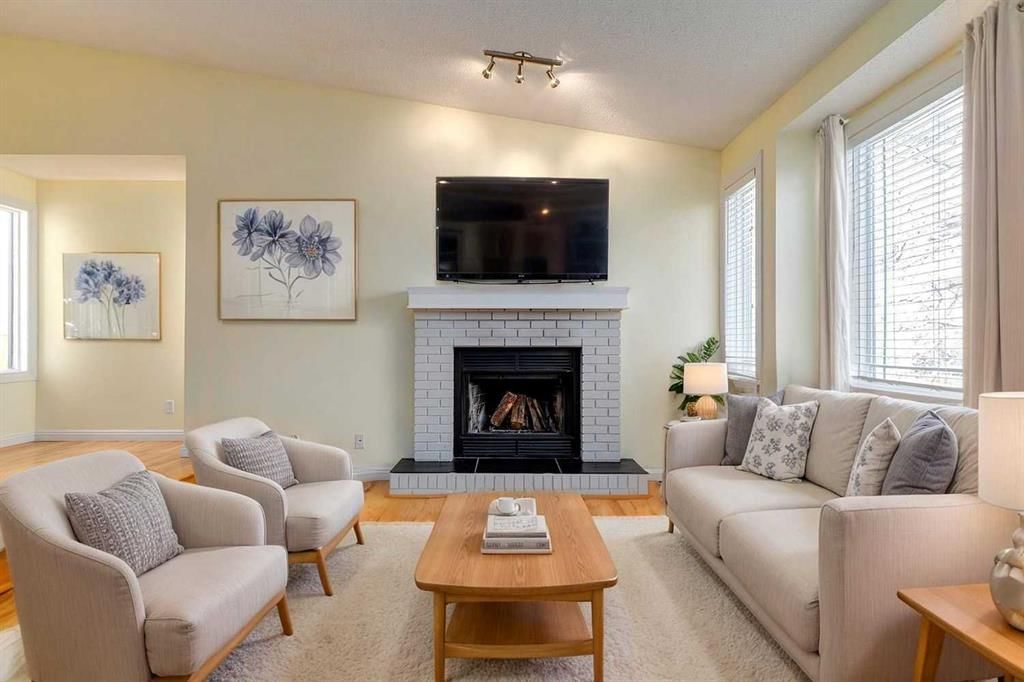 16227 Shawfield Drive SW, Calgary — photo 2 of 33