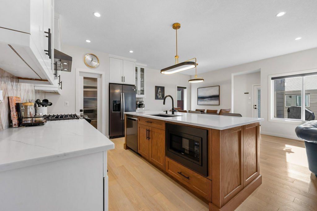 409 Shawnee Boulevard SW, Calgary — photo 3 of 47