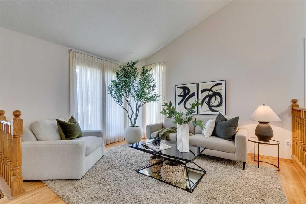 33 Shawnee View SW, Calgary — photo 4 of 50