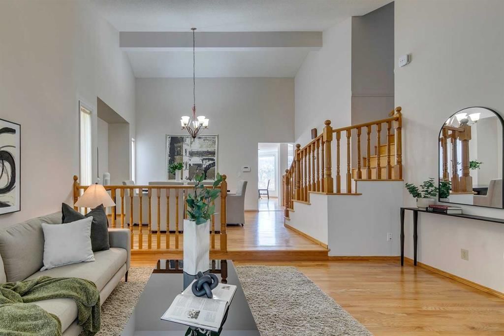 33 Shawnee View SW, Calgary — photo 5 of 50
