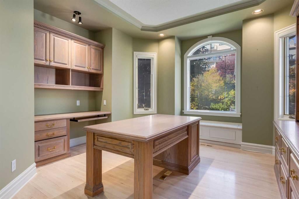 14 Patina Lane SW, Calgary — photo 3 of 44