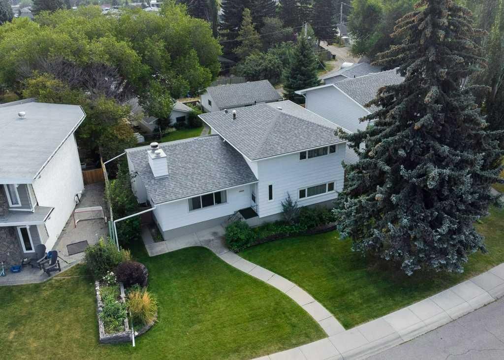4808 Nordegg Crescent NW, Calgary — main listing photo
