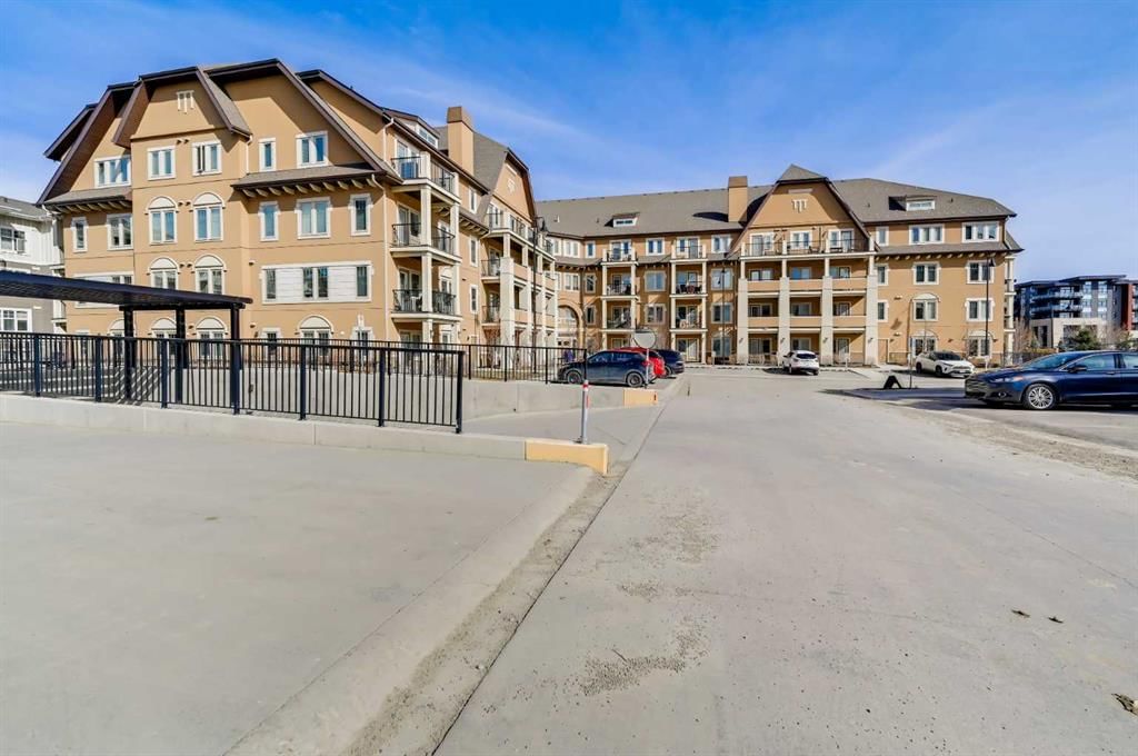 404, 30 Mahogany Mews SE, Calgary — main listing photo