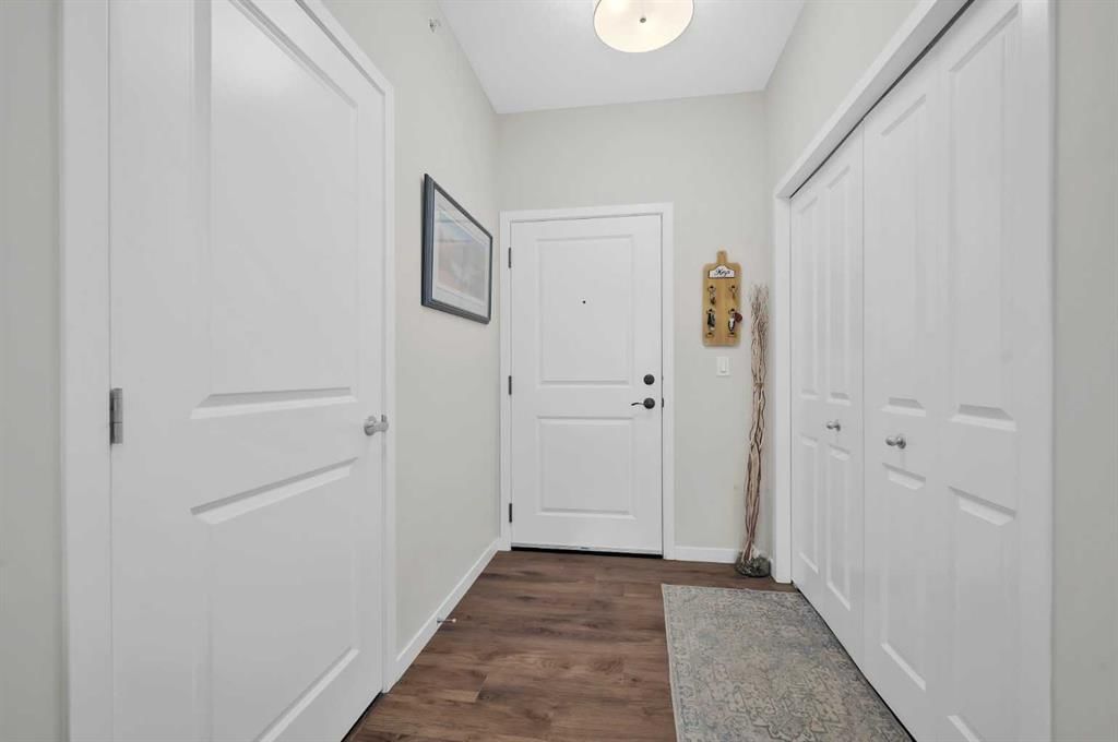 404, 30 Mahogany Mews SE, Calgary — photo 5 of 23