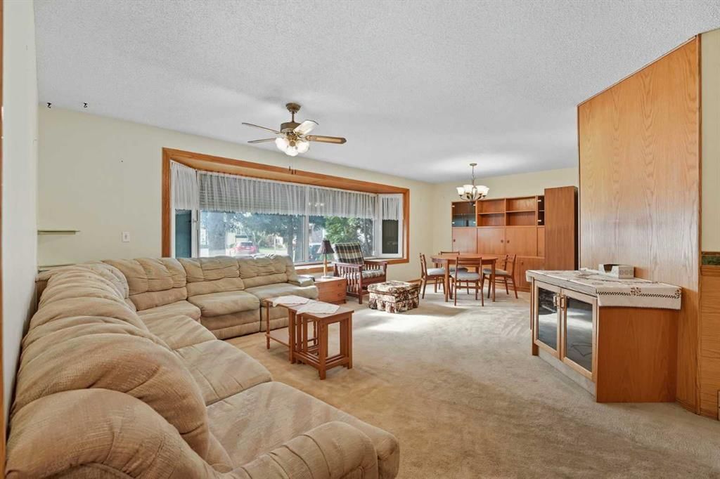 331 Whitman Place NE, Calgary — photo 2 of 39