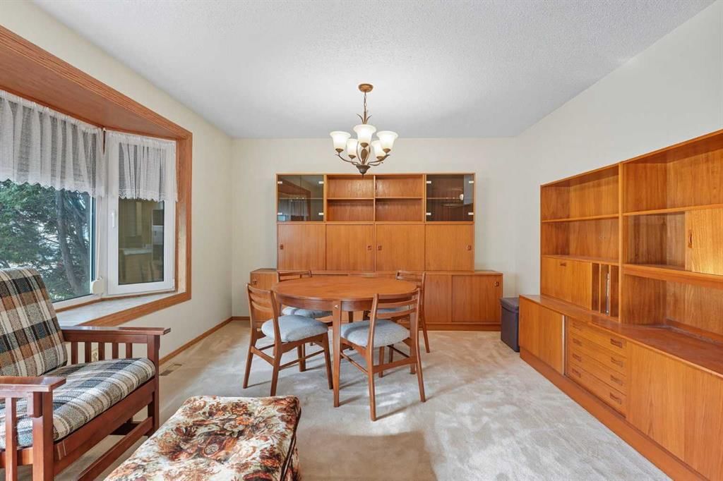 331 Whitman Place NE, Calgary — photo 5 of 39