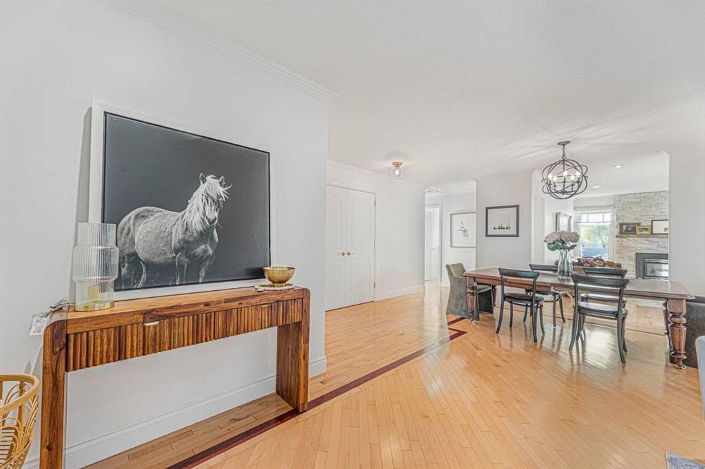 12235 Lake Fraser Way SE, Calgary — photo 5 of 35