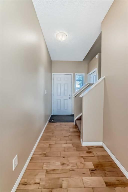 50 Everridge Gardens SW, Calgary — photo 3 of 50